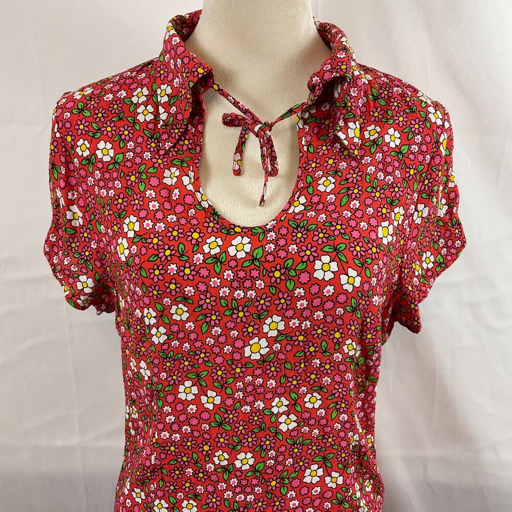 Rolla's Pink Floral Dress - Short Sleeve with Collar Tie Detail - Picture 3 of 14